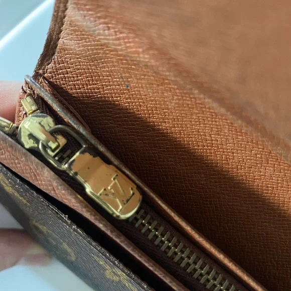 Louis Vuitton Monogram Canvas Porte - Monnaie Tresor Wallet - Picture 5 of 11